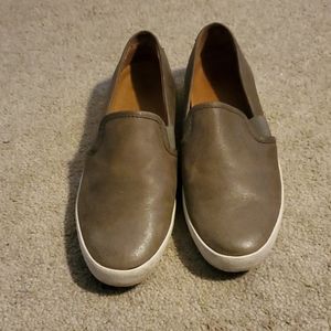 Frye Dylan Slip Ons size 9
